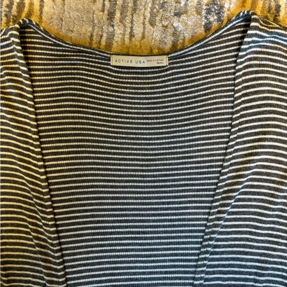 Active USA gray/white striped long sleeve flowy cardigan sweater Small - Picture 2 of 8
